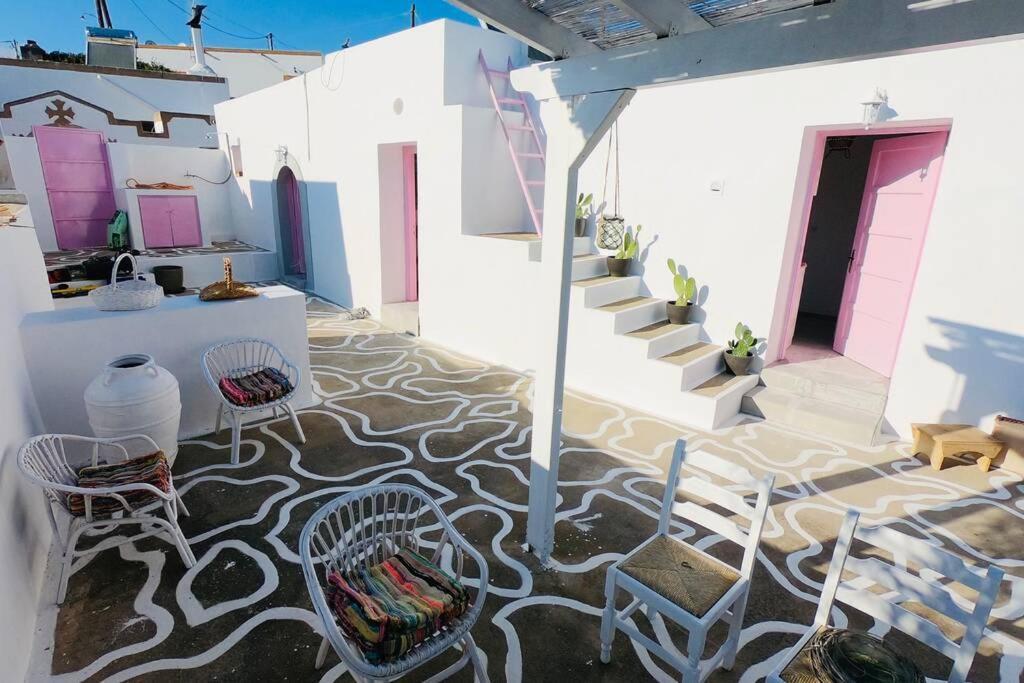 The Summer Pink House Lakhania Exteriér fotografie