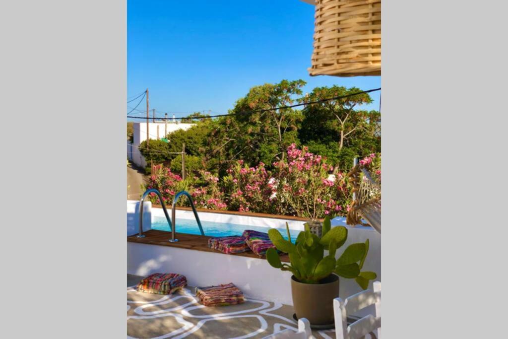 The Summer Pink House Lakhania Exteriér fotografie